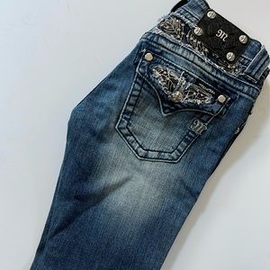 Excellent preowned condition! Vintage Miss me jeans. Make an offer.